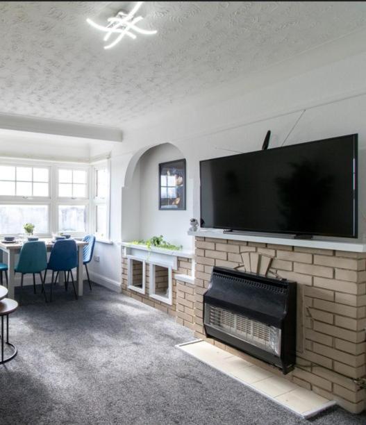 Open Mind Property - Southsea With Free Parking Portsmouth Exteriör bild
